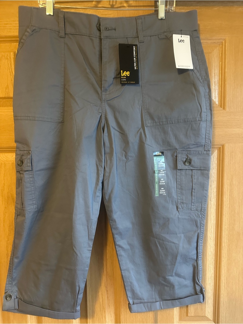 Lee Women's Gray Cargo Capris